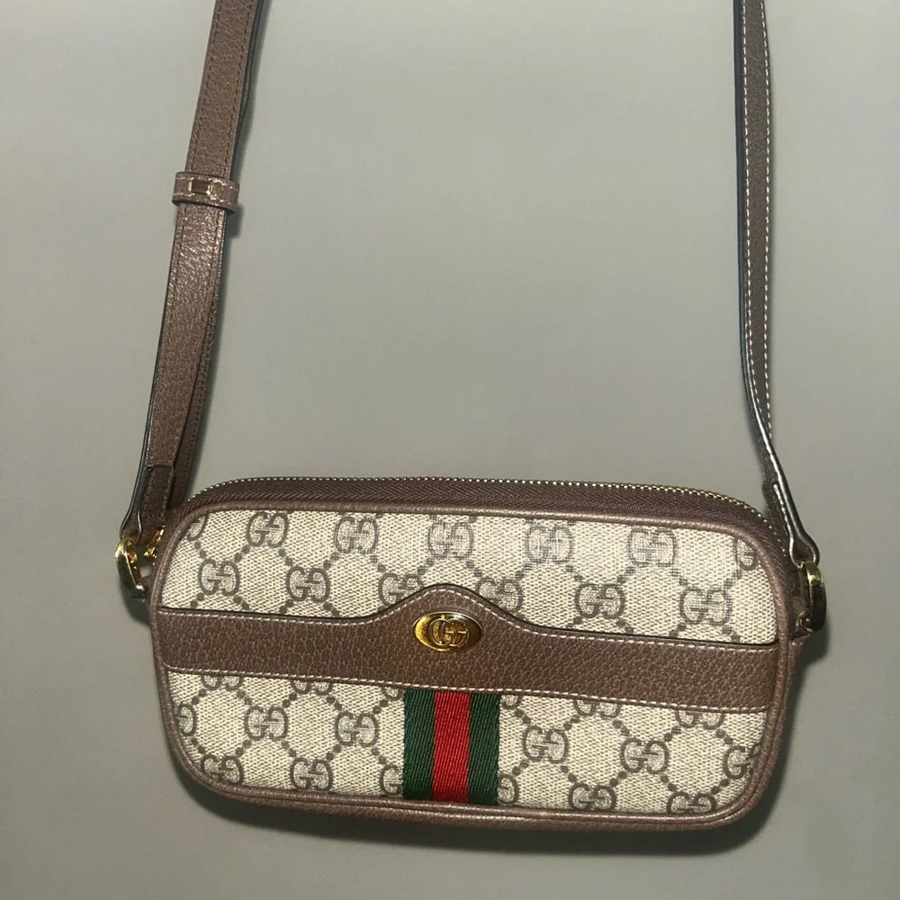 Gucci Beige and Brown Crossbody Bag with Red and Green Accents - Picture 3 of 8